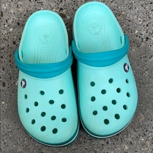 Teal crocs